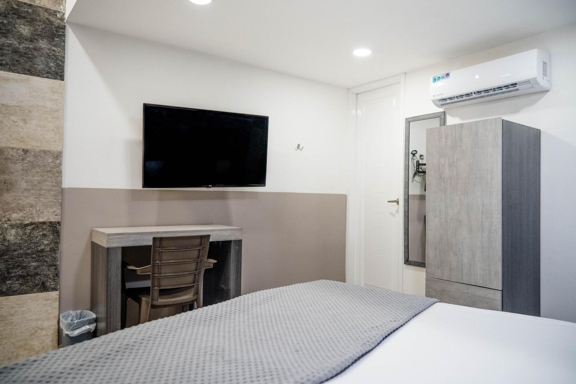 Bahia 79 Apartasuites Cerca Al Centro Картахена Экстерьер фото