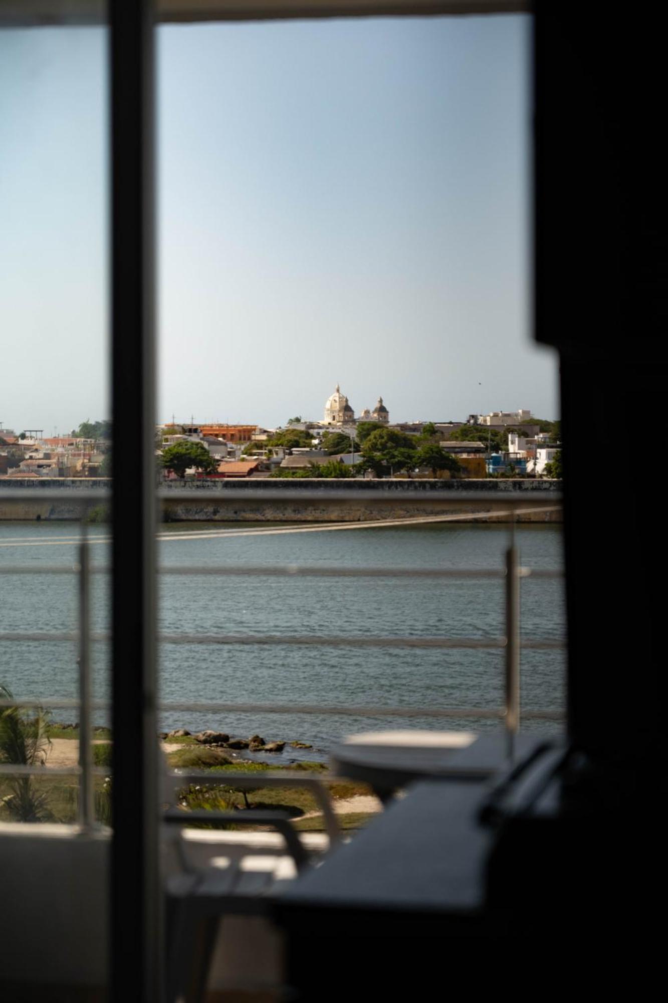 Bahia 79 Apartasuites Cerca Al Centro Картахена Экстерьер фото