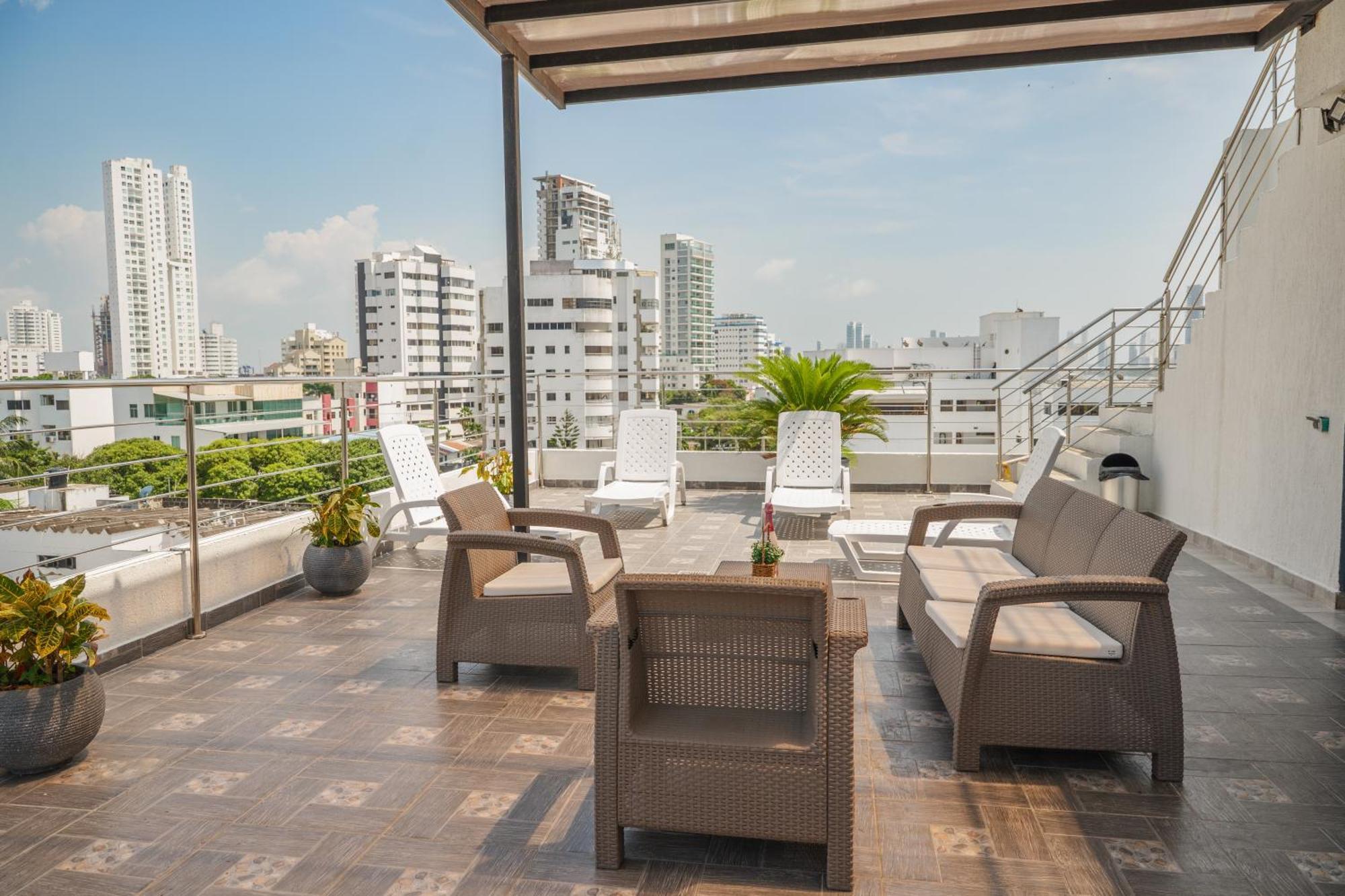 Bahia 79 Apartasuites Cerca Al Centro Картахена Экстерьер фото