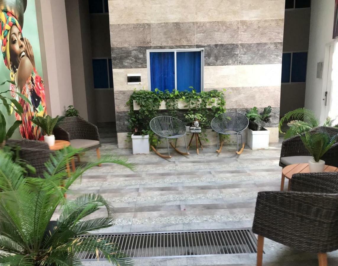 Bahia 79 Apartasuites Cerca Al Centro Картахена Экстерьер фото